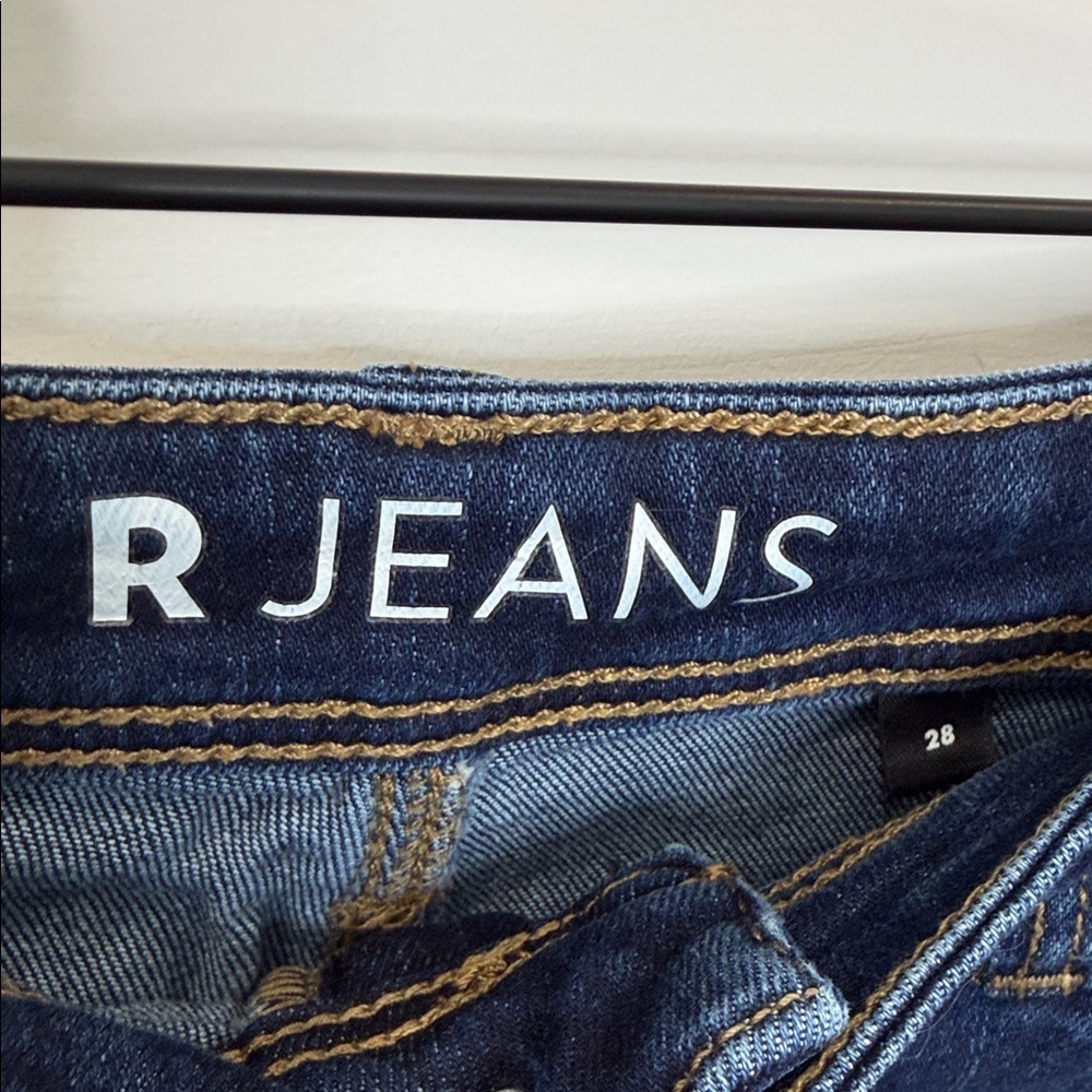 Reitmans Women’s Denim Shorts – Deep Blue – Size 28 – Cuffed Hem - Picture 2 of 6